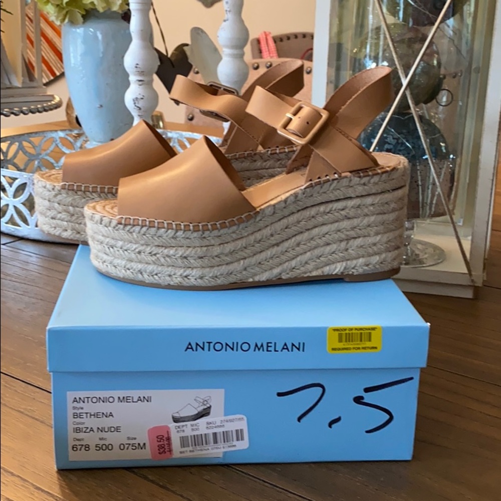 Sandal 👡 Wedges